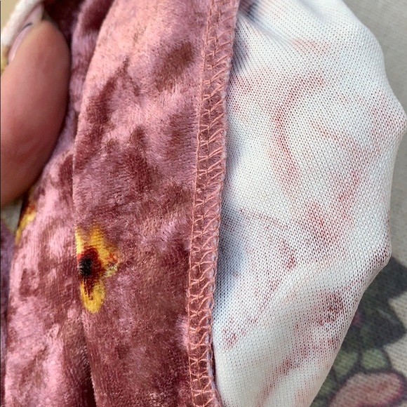 ❌DONATED❌Mauve Pink Floral Tie Waist Crushed Velvet Top - Picture 6 of 9